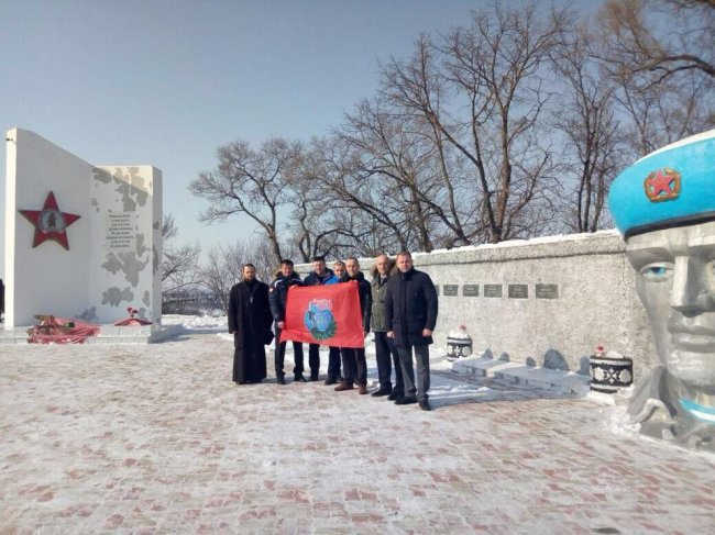 Возложении цветов к Мемориалу воинам-афганцам Приморского края