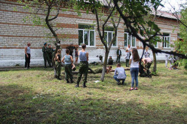 Игра «Зарница» среди военно-патриотических клубов прошла в селе Фроловка