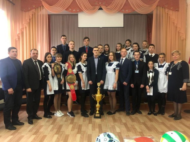 Неделя команды проекта «Равнение на защитников Отечества» началась с посещения школ 131, 133, 134 города Уссурийска